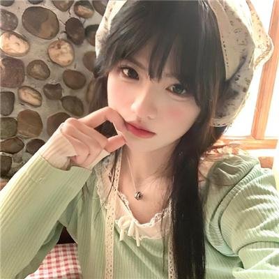 她比烟花寂寞 封面